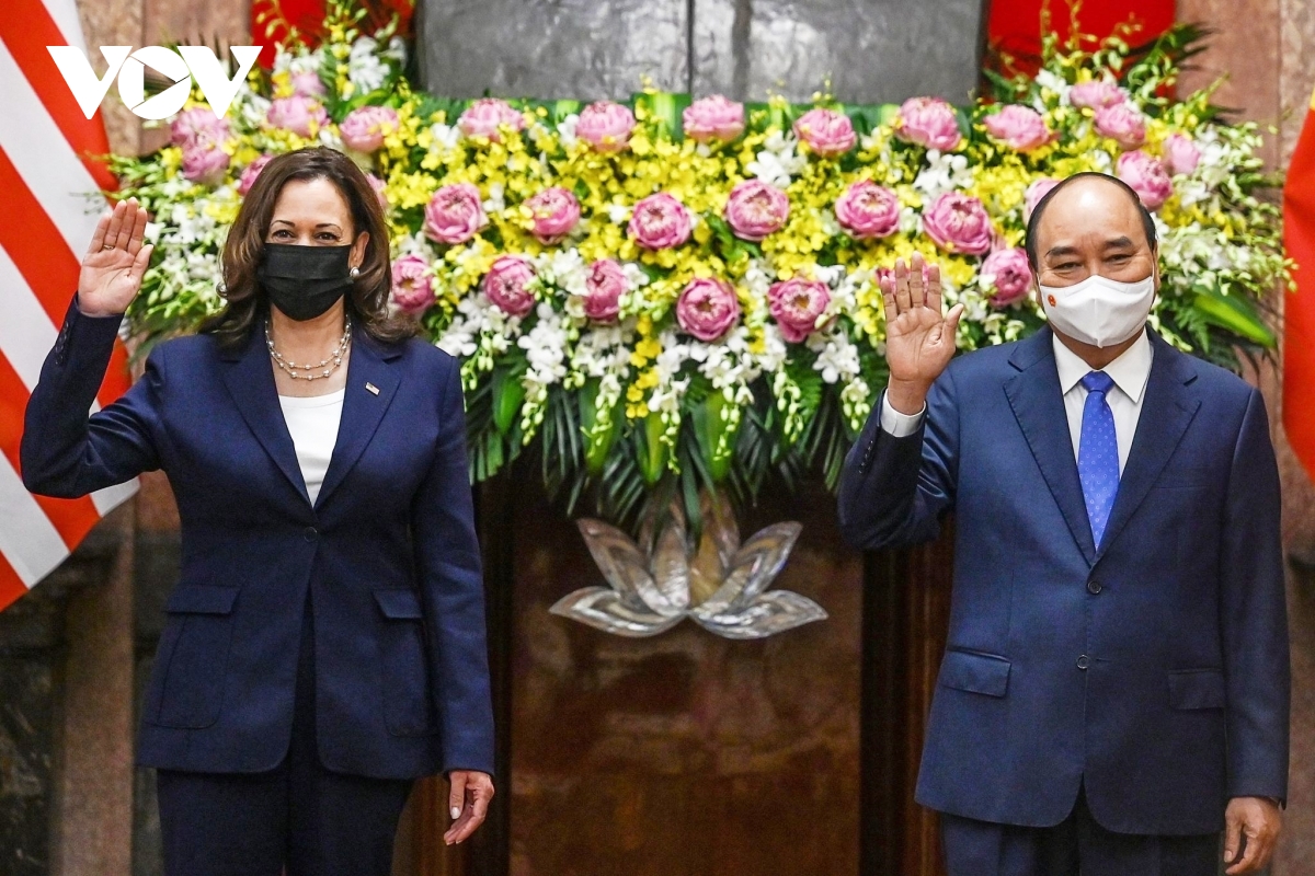 VP Harris reaffirms US commitment to support Vietnam in combating COVID-19